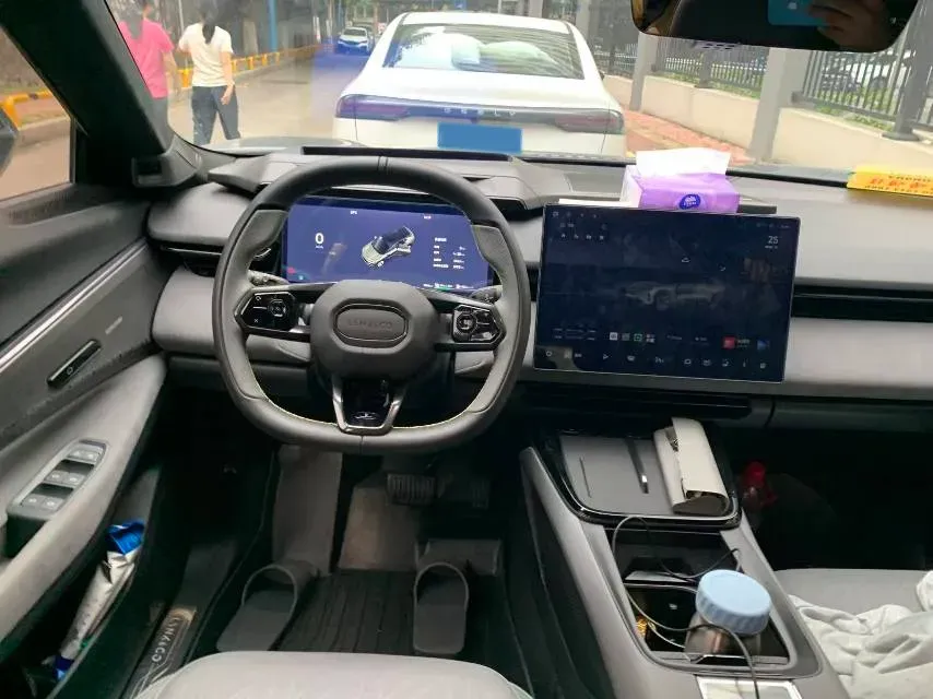 2025 LYNK&CO 08 EM-P 1.5T 163HP L4 3DHT PHEV 39.6/39.8KWH,autocango,china used car exporter,china ev exporter,chinese used car exporter,chinese used ev exporter