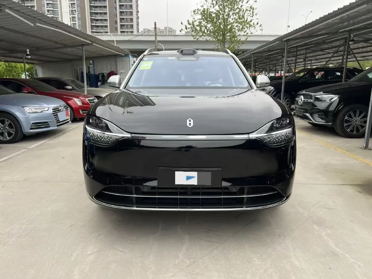 2025 AITO AITO M9 REEV 160HP REEV 52KWH,autocango,china used car exporter,china ev exporter,chinese used car exporter,chinese used ev exporter
