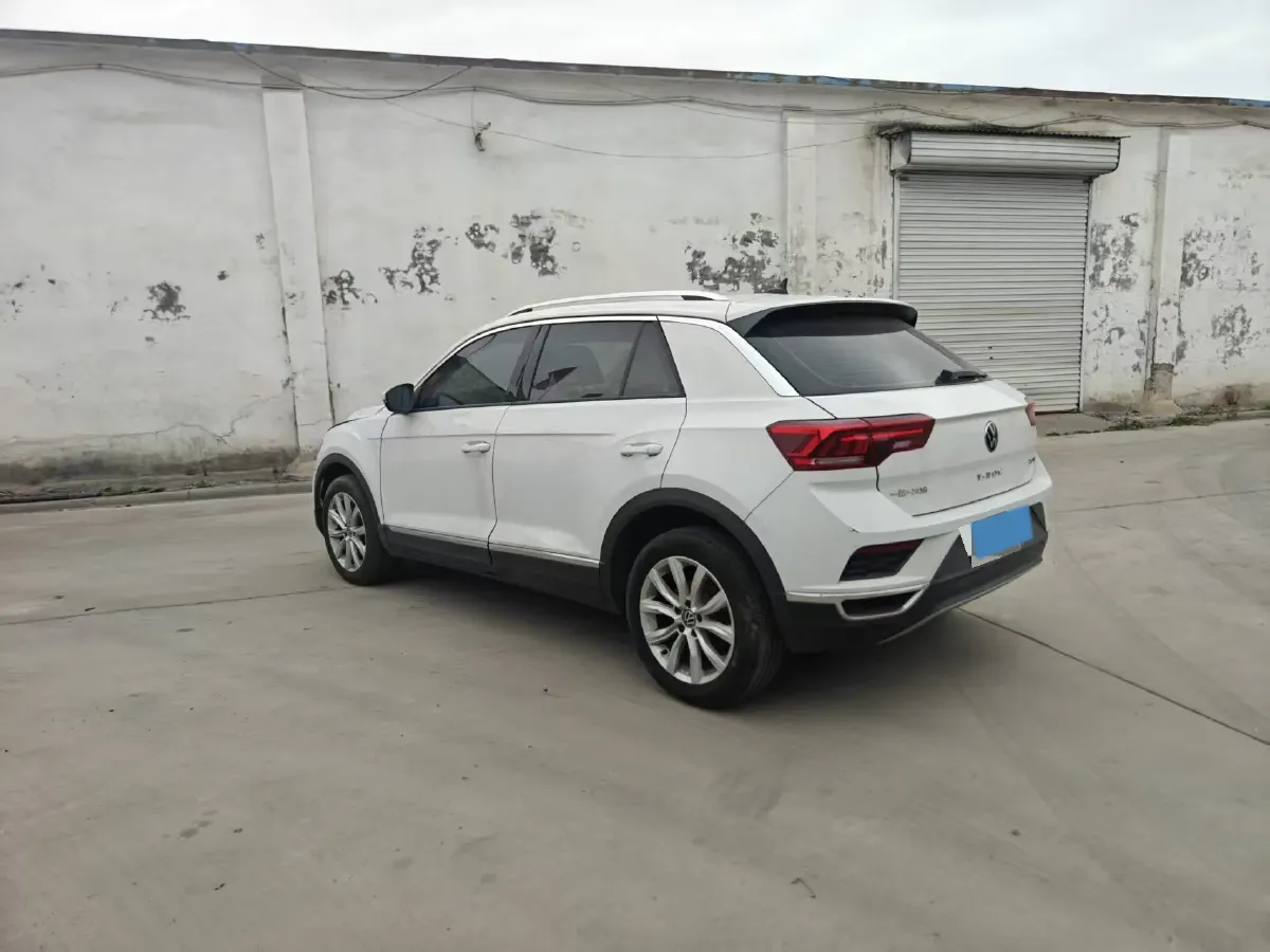 2021 Volkswagen T-Roc 1.4T 150HP L4 7DCT,autocango,china used car exporter,china ev exporter,chinese used car exporter,chinese used ev exporter