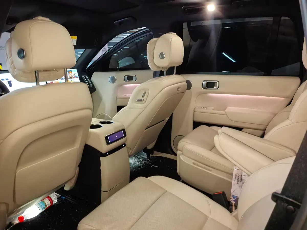 2024 Li L9 Range Extended 154HP REEV 52.3KWH,autocango,china used car exporter,china ev exporter,chinese used car exporter,chinese used ev exporter