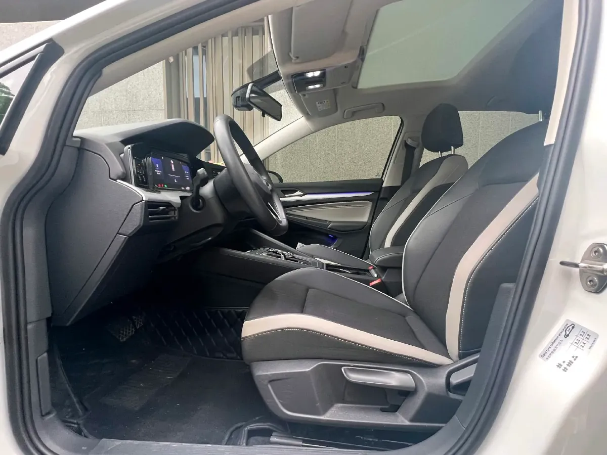 2023 Volkswagen Golf 1.4T 150HP L4 7DCT,autocango,china used car exporter,china ev exporter,chinese used car exporter,chinese used ev exporter