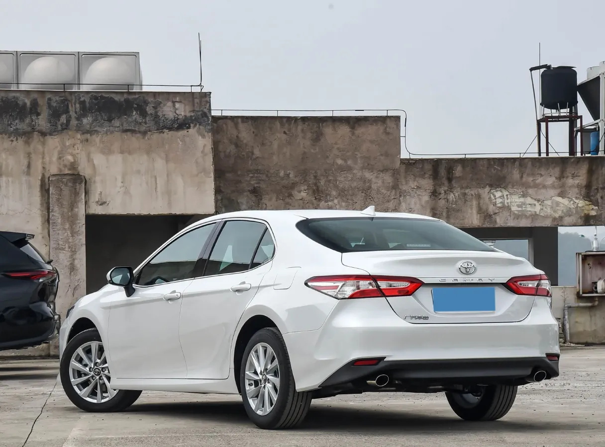 2023 Toyota Camry 2.0L 177HP L4 CVT,autocango,china used car exporter,china ev exporter,chinese used car exporter,chinese used ev exporter