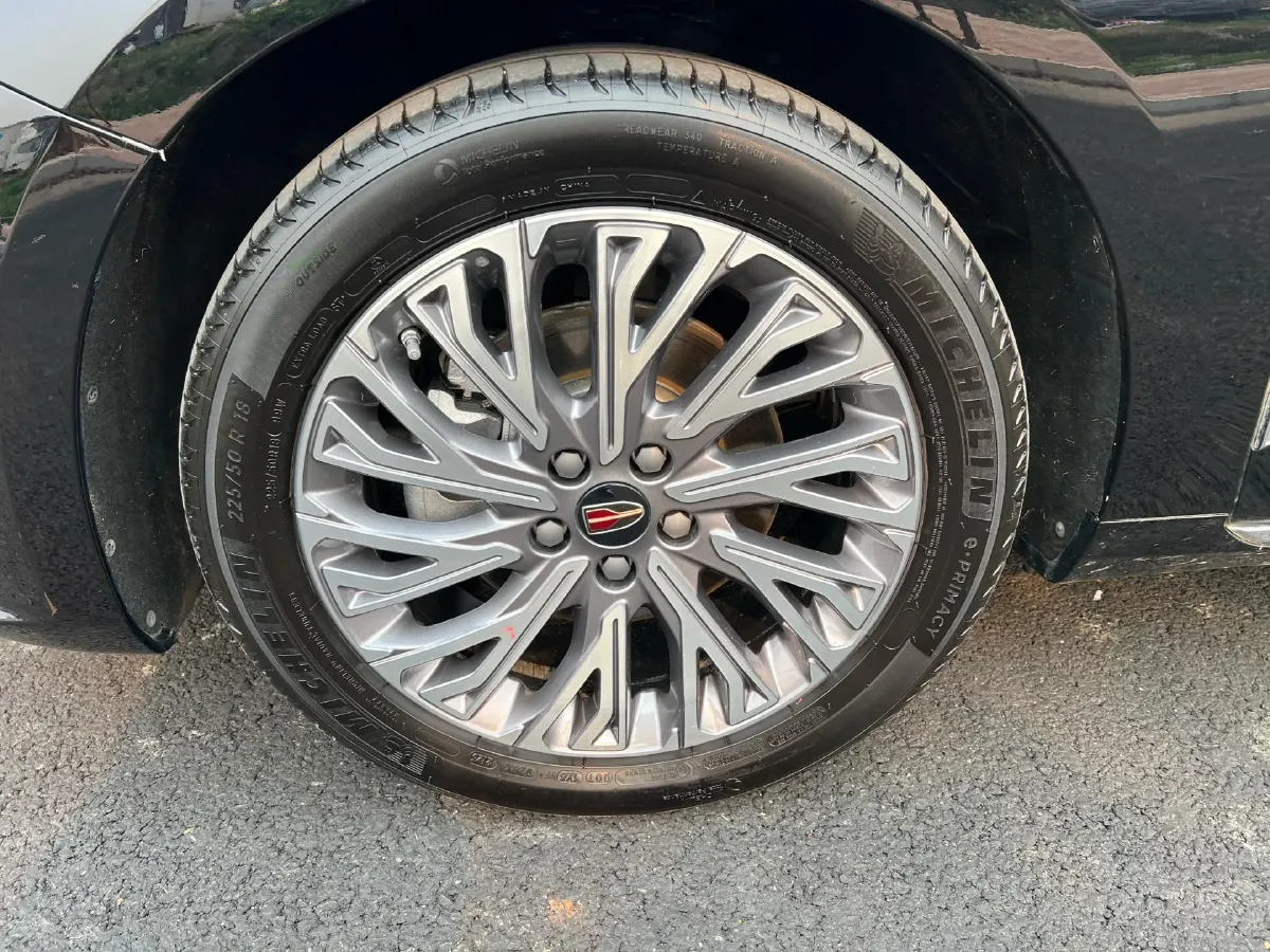 2023 HongQi H5 2.0T 224HP L4 8AT,autocango,china used car exporter,china ev exporter,chinese used car exporter,chinese used ev exporter