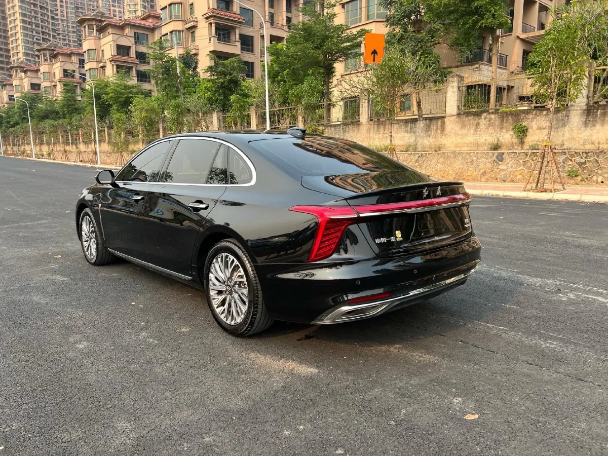 2023 HongQi H5 2.0T 224HP L4 8AT,autocango,china used car exporter,china ev exporter,chinese used car exporter,chinese used ev exporter