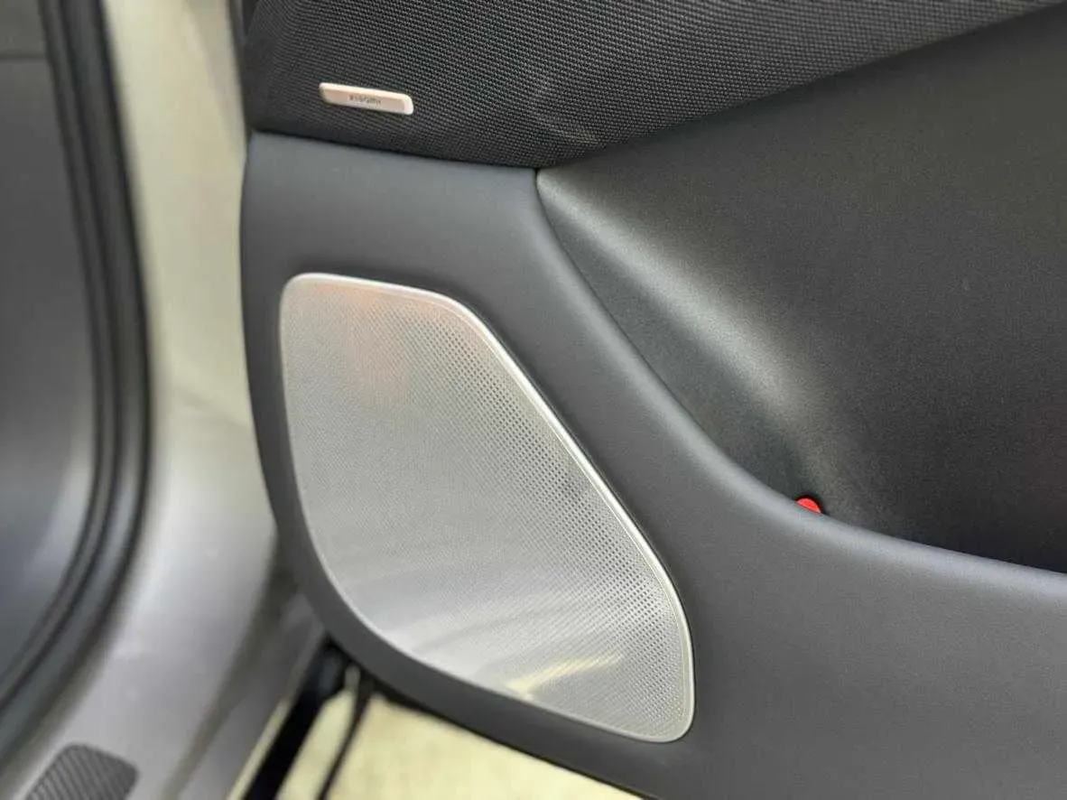 2025 MI YU7 BEV 101.7KWH,autocango,china used car exporter,china ev exporter,chinese used car exporter,chinese used ev exporter