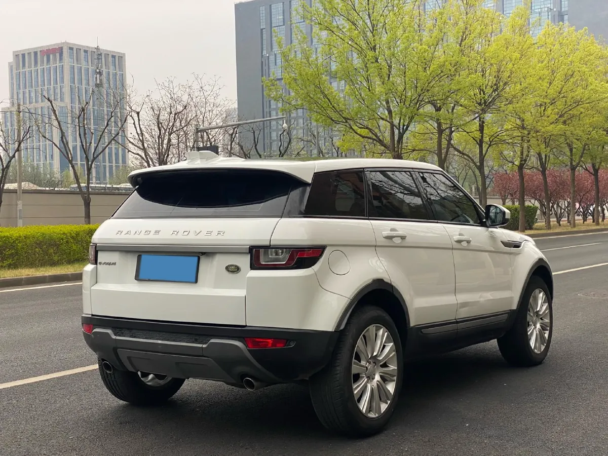 2018 Land Rover Range Rover Evoque 2.0T 241HP L4 9AT,autocango,china used car exporter,china ev exporter,chinese used car exporter,chinese used ev exporter