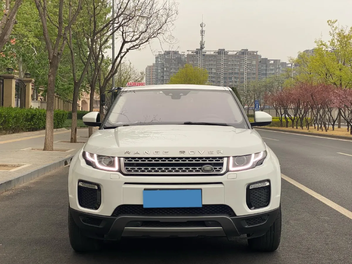 2018 Land Rover Range Rover Evoque 2.0T 241HP L4 9AT,autocango,china used car exporter,china ev exporter,chinese used car exporter,chinese used ev exporter