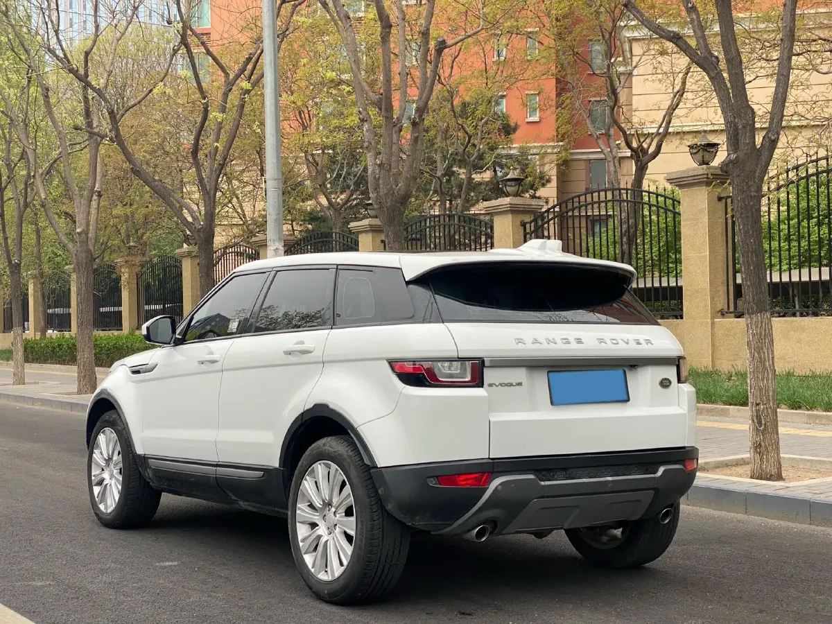 2018 Land Rover Range Rover Evoque 2.0T 241HP L4 9AT,autocango,china used car exporter,china ev exporter,chinese used car exporter,chinese used ev exporter