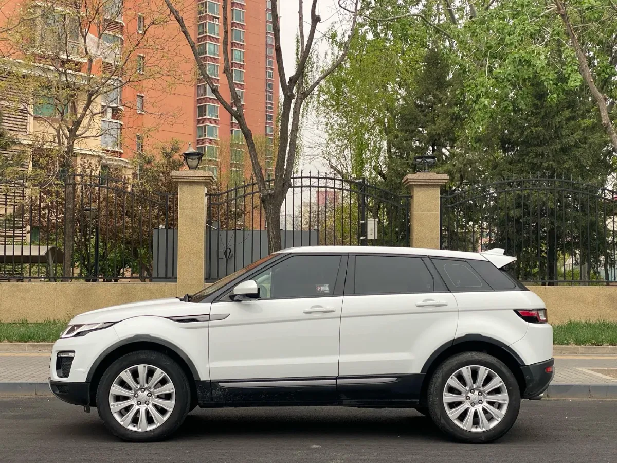 2018 Land Rover Range Rover Evoque 2.0T 241HP L4 9AT,autocango,china used car exporter,china ev exporter,chinese used car exporter,chinese used ev exporter