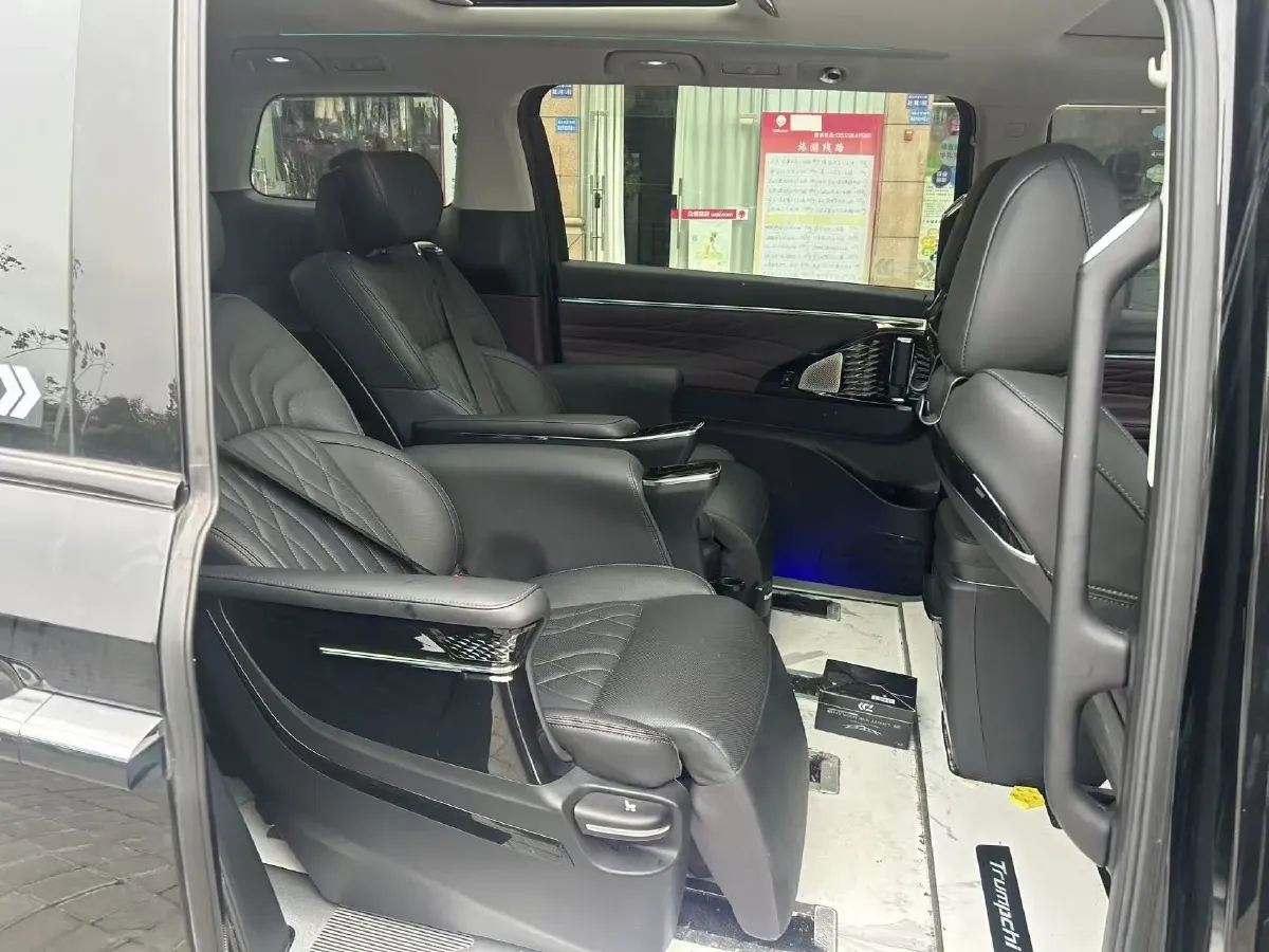 2024 GAC Trumpchi M8 2.0T 252HP L4 8AT,autocango,china used car exporter,china ev exporter,chinese used car exporter,chinese used ev exporter