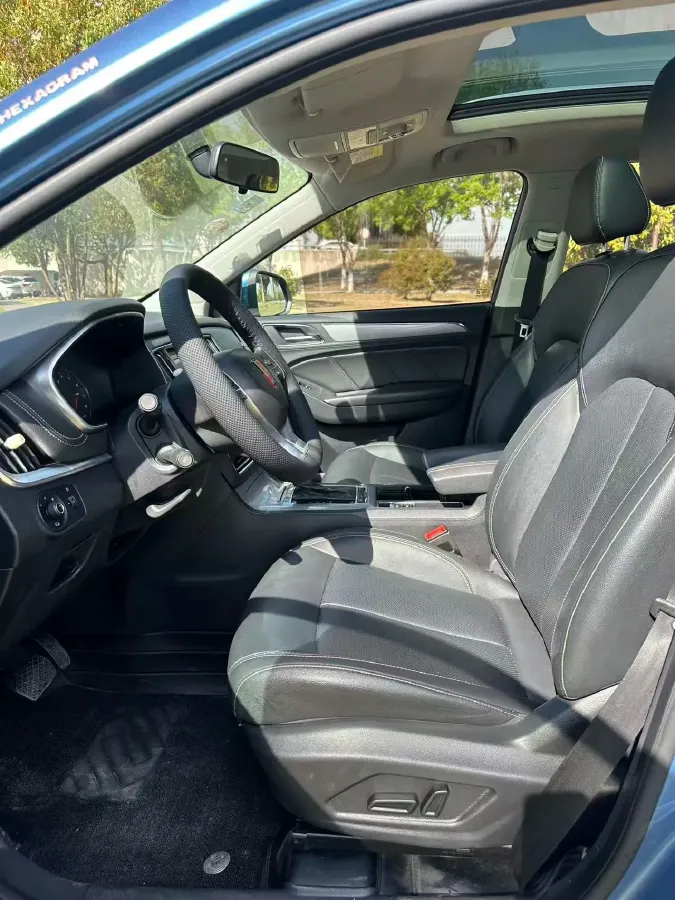 2018 Roewe RX5 1.5T 169HP L4 7DCT,autocango,china used car exporter,china ev exporter,chinese used car exporter,chinese used ev exporter