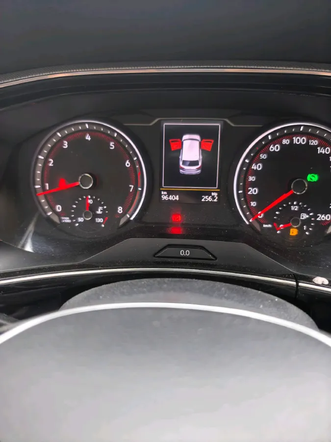 2019 Jeep Cherokee 2.0T 234HP L4 9AT,autocango,china used car exporter,china ev exporter,chinese used car exporter,chinese used ev exporter