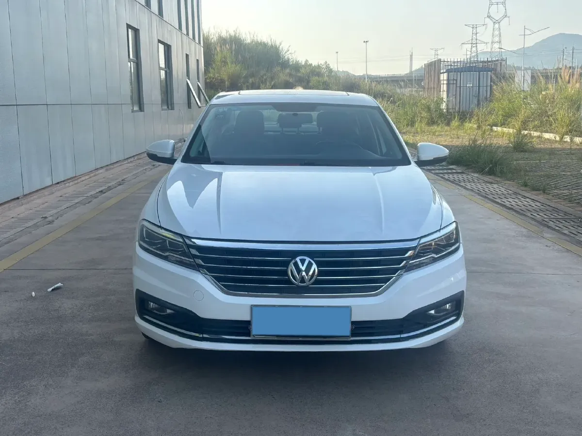 2018 Skoda Karoq 1.4T 150HP L4 7DCT,autocango,china used car exporter,china ev exporter,chinese used car exporter,chinese used ev exporter