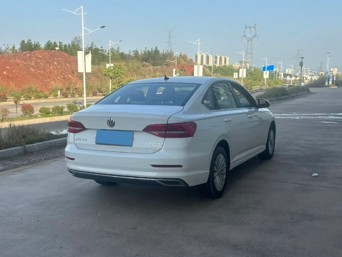 2018 Skoda Karoq 1.4T 150HP L4 7DCT,autocango,china used car exporter,china ev exporter,chinese used car exporter,chinese used ev exporter