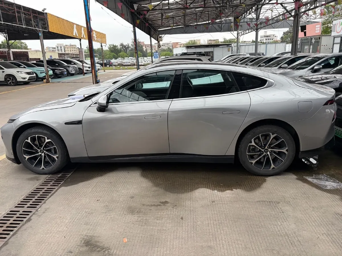 2022 Xpeng P7 BEV 83.1KWH,autocango,china used car exporter,china ev exporter,chinese used car exporter,chinese used ev exporter