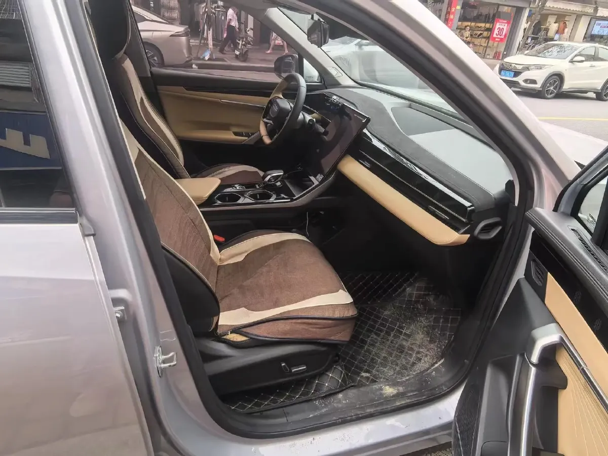 2023 Geely StarRay 1.5T 181HP L4 7DCT,autocango,china used car exporter,china ev exporter,chinese used car exporter,chinese used ev exporter