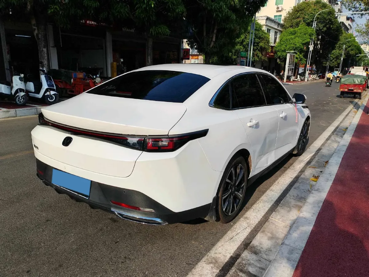 2025 ChangAn Eado 1.5T 192HP L4 7DCT,autocango,china used car exporter,china ev exporter,chinese used car exporter,chinese used ev exporter
