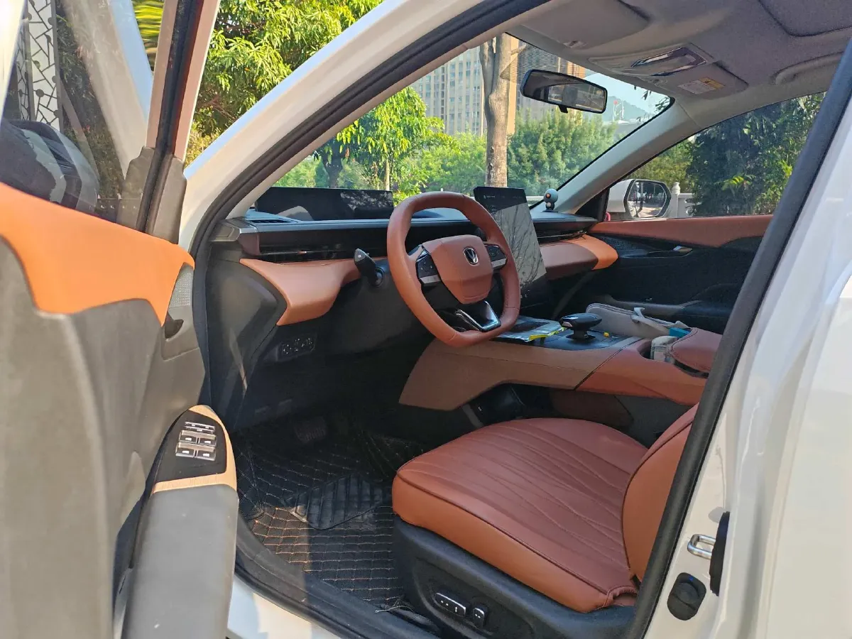 2025 ChangAn Eado 1.5T 192HP L4 7DCT,autocango,china used car exporter,china ev exporter,chinese used car exporter,chinese used ev exporter