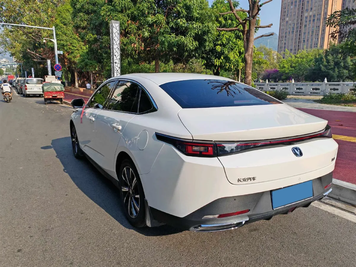 2025 ChangAn Eado 1.5T 192HP L4 7DCT,autocango,china used car exporter,china ev exporter,chinese used car exporter,chinese used ev exporter