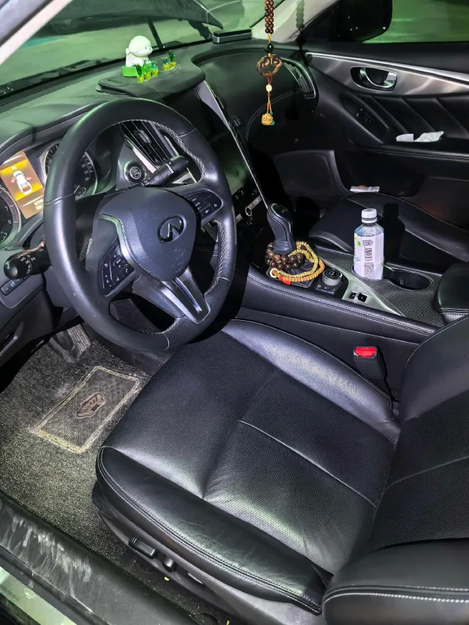 2018 Jeep Grand Commander 2.0T 265HP L4 9AT,autocango,china used car exporter,china ev exporter,chinese used car exporter,chinese used ev exporter