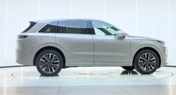 2025 Li L6 Range Extended 154HP L4 REEV,autocango,china used car exporter,china ev exporter,chinese used car exporter,chinese used ev exporter