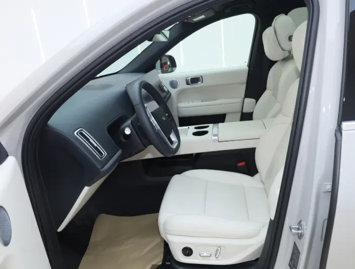 2025 Li L6 Range Extended 154HP L4 REEV,autocango,china used car exporter,china ev exporter,chinese used car exporter,chinese used ev exporter