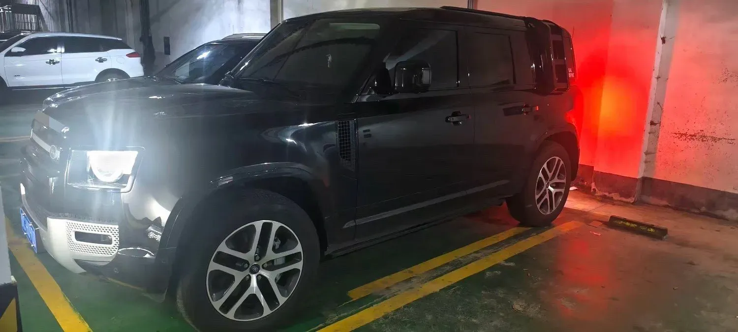 2024 Land Rover Defender 3.0T 400HP L6 8AT,autocango,china used car exporter,china ev exporter,chinese used car exporter,chinese used ev exporter