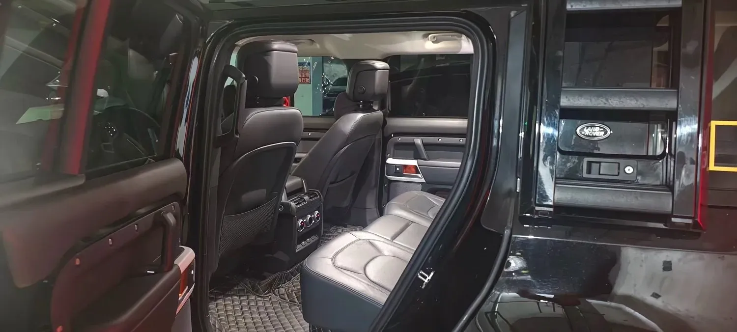 2024 Land Rover Defender 3.0T 400HP L6 8AT,autocango,china used car exporter,china ev exporter,chinese used car exporter,chinese used ev exporter
