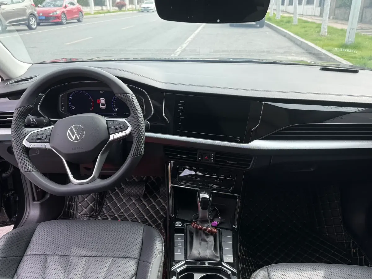 2024 Volkswagen Passat 2.0T 186HP L4 7DCT,autocango,china used car exporter,china ev exporter,chinese used car exporter,chinese used ev exporter