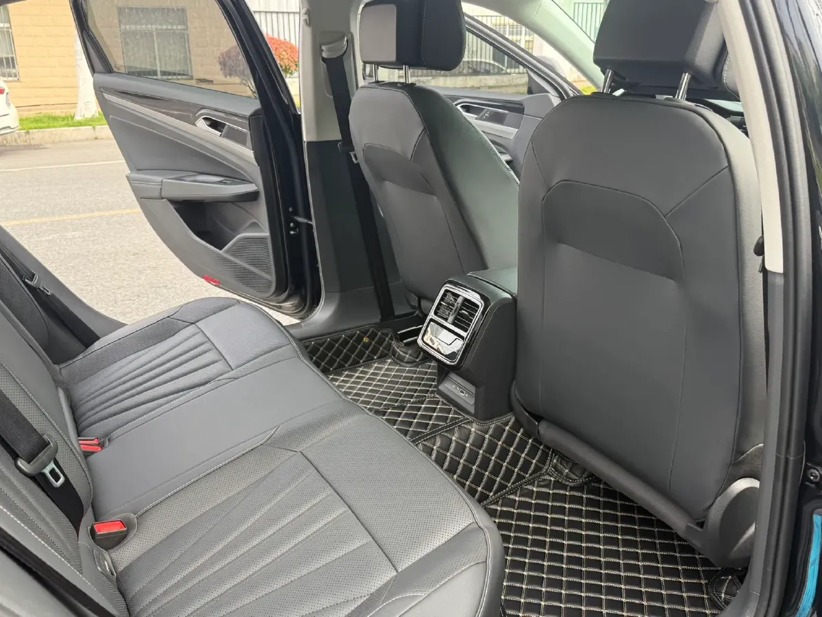 2024 Volkswagen Passat 2.0T 186HP L4 7DCT,autocango,china used car exporter,china ev exporter,chinese used car exporter,chinese used ev exporter