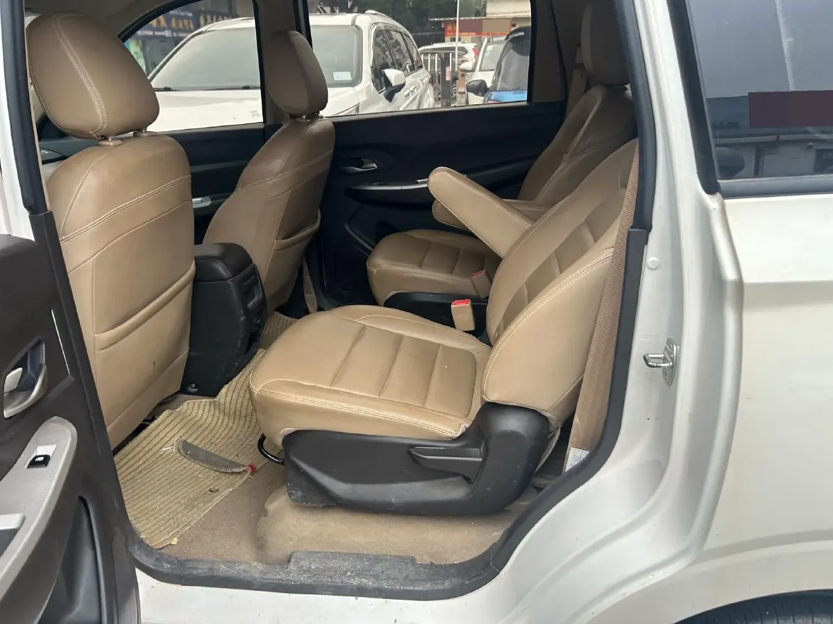 2019 WuLing HongGuang 1.5L 99HP L4 6MT,autocango,china used car exporter,china ev exporter,chinese used car exporter,chinese used ev exporter
