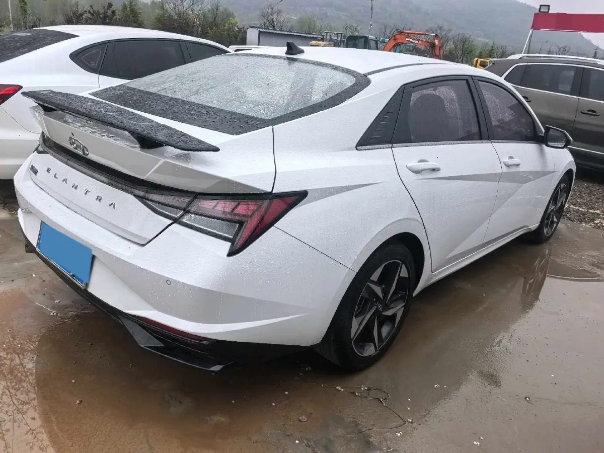 2021 Hyundai Elantra 1.5L 115HP L4 CVT,autocango,china used car exporter,china ev exporter,chinese used car exporter,chinese used ev exporter