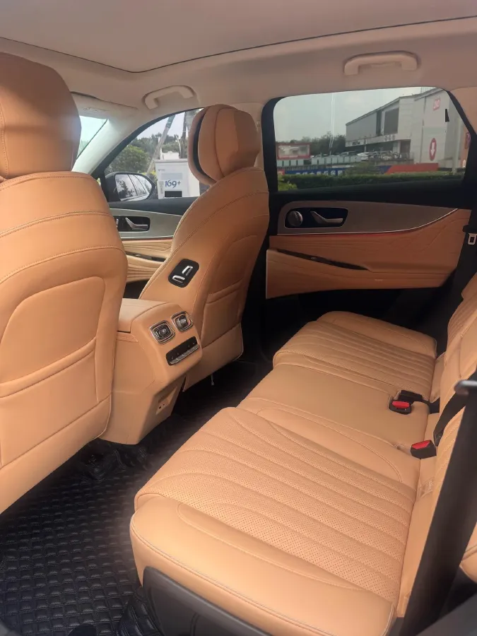 2023 Chery Tiggo 9 2.0T 261HP L4 7DCT,autocango,china used car exporter,china ev exporter,chinese used car exporter,chinese used ev exporter