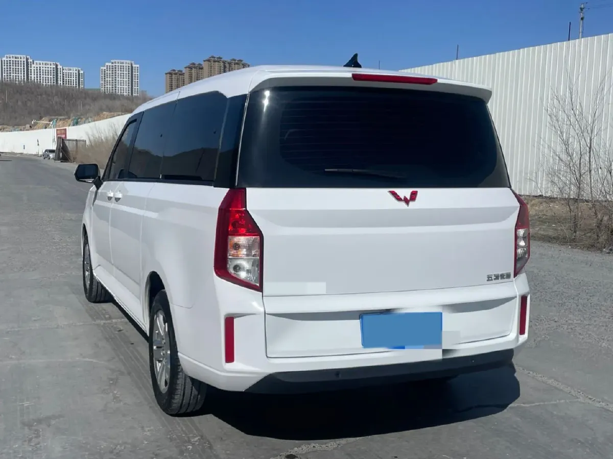 2021 WuLing ZhengChen 1.5T 147HP L4 6MT,autocango,china used car exporter,china ev exporter,chinese used car exporter,chinese used ev exporter