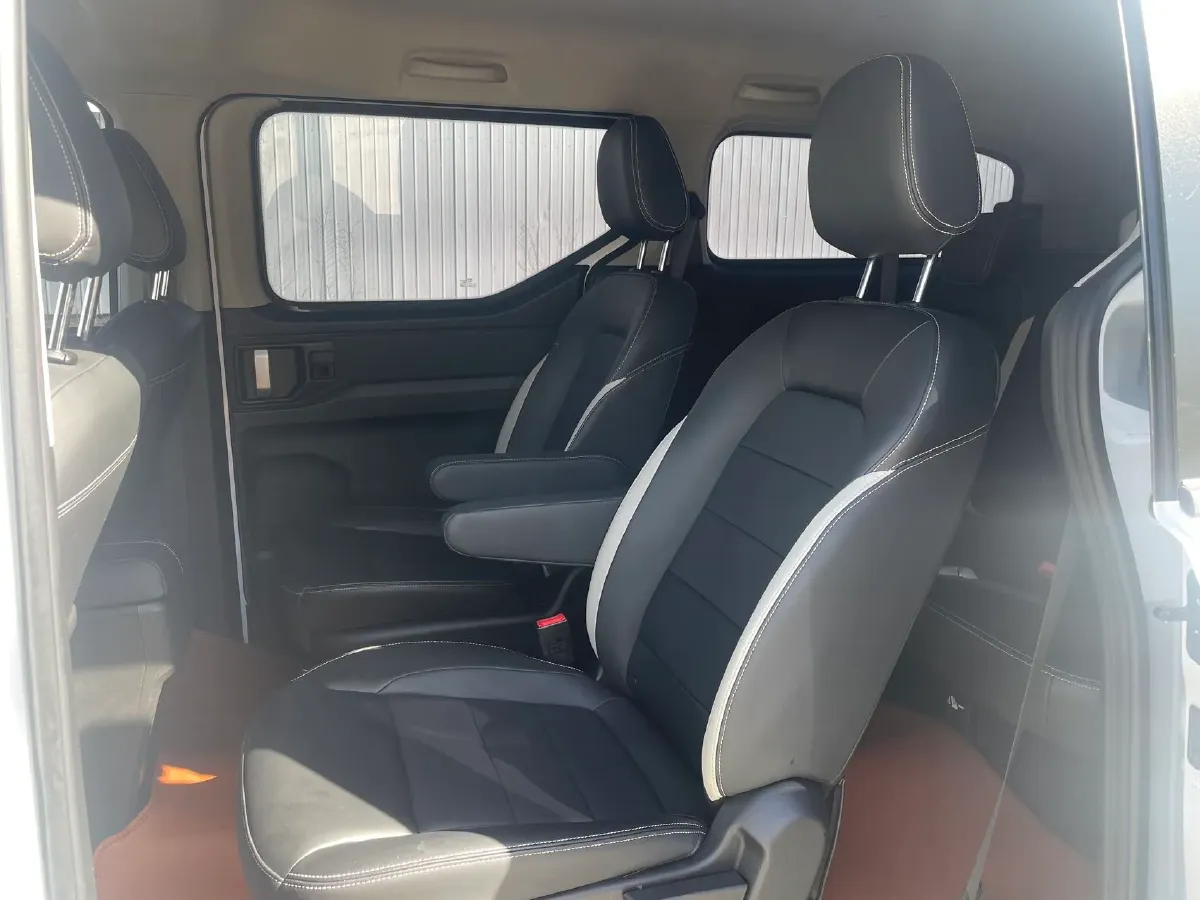 2021 WuLing ZhengChen 1.5T 147HP L4 6MT,autocango,china used car exporter,china ev exporter,chinese used car exporter,chinese used ev exporter