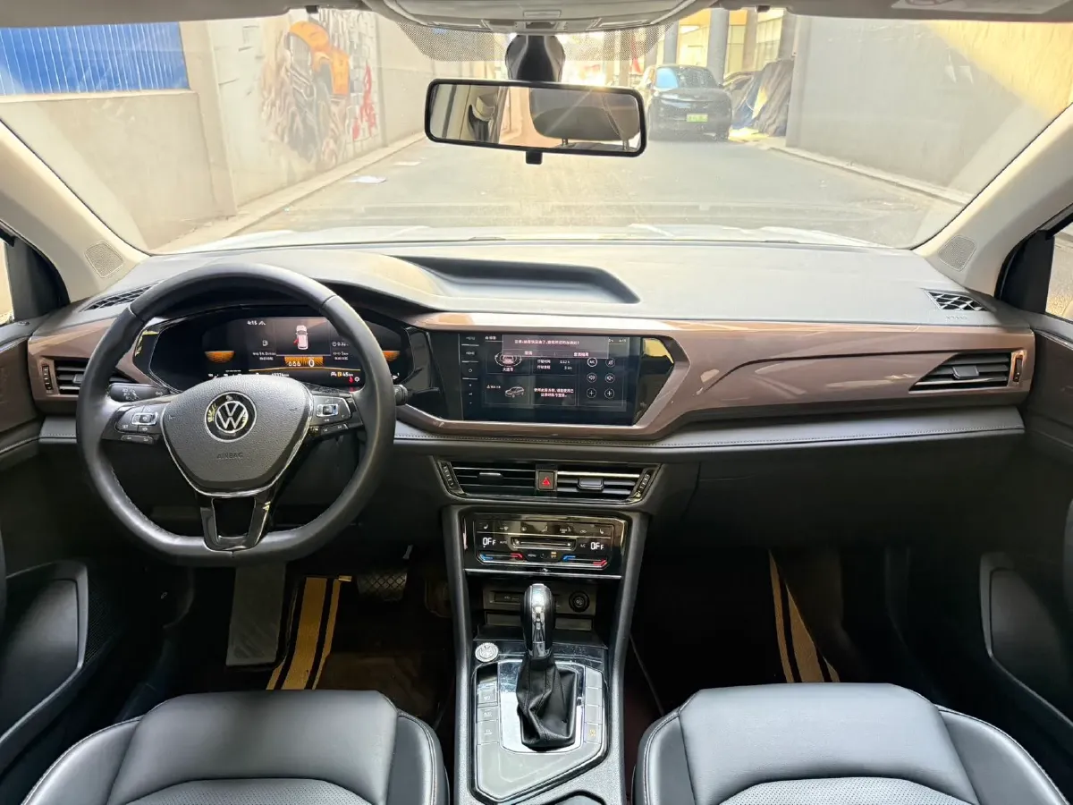 2021 Volkswagen Tharu 1.4T 150HP L4 7DCT,autocango,china used car exporter,china ev exporter,chinese used car exporter,chinese used ev exporter