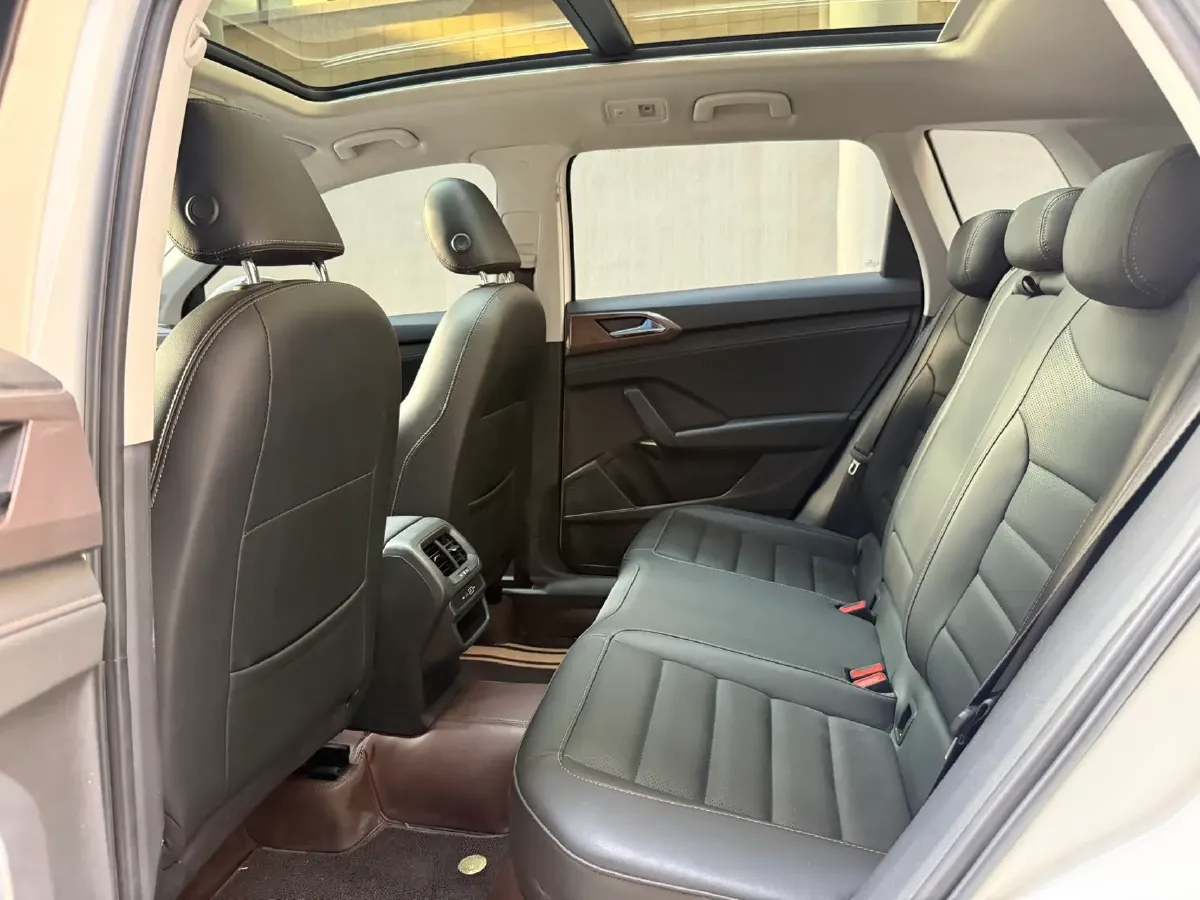 2021 Volkswagen Tharu 1.4T 150HP L4 7DCT,autocango,china used car exporter,china ev exporter,chinese used car exporter,chinese used ev exporter