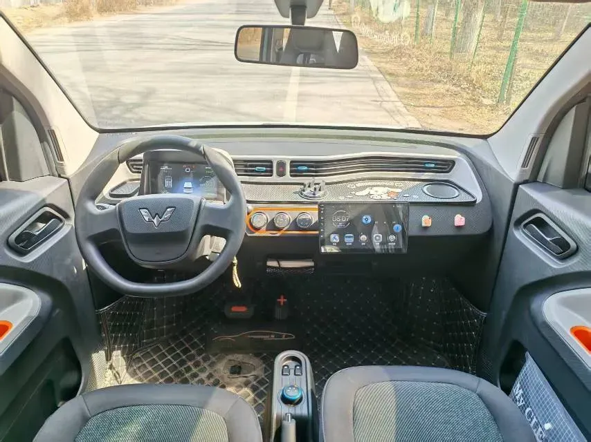 2020 WuLing HongGuang MINI EV BEV 9.3KWH,autocango,china used car exporter,china ev exporter,chinese used car exporter,chinese used ev exporter