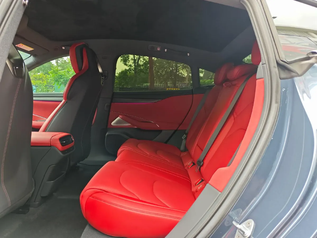 2024 MI SU7 BEV 94.3KWH,autocango,china used car exporter,china ev exporter,chinese used car exporter,chinese used ev exporter