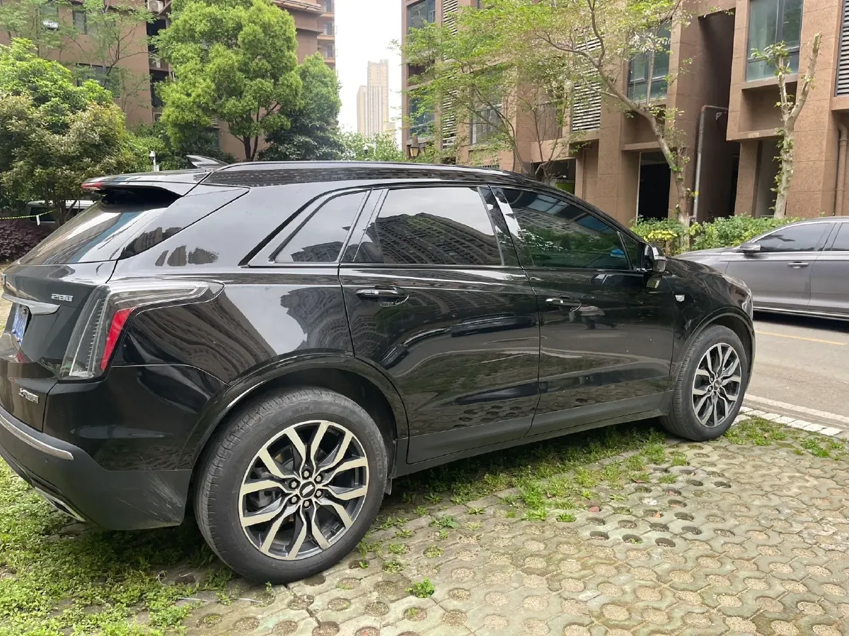 2022 Cadillac XT5 2.0T 237HP L4 9AT,autocango,china used car exporter,china ev exporter,chinese used car exporter,chinese used ev exporter