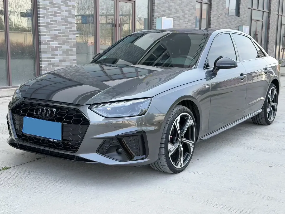 2024 Audi A4L 2.0T 190HP L4 7DCT,autocango,china used car exporter,china ev exporter,chinese used car exporter,chinese used ev exporter