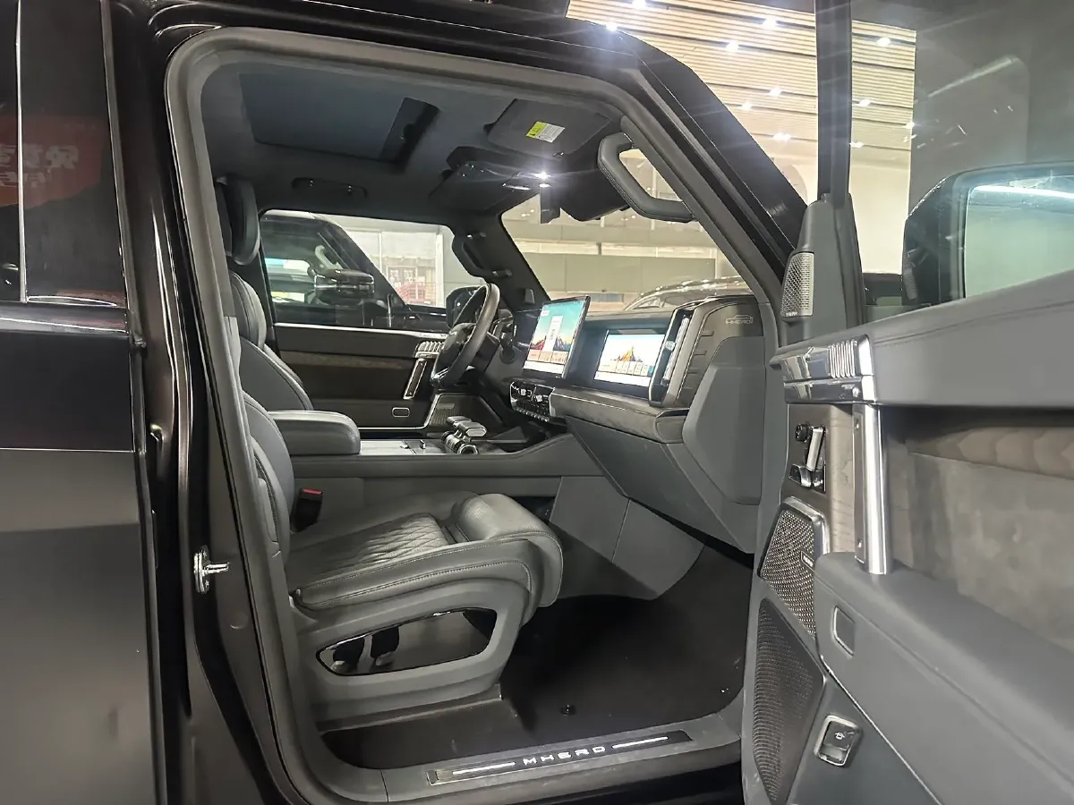 2023 M Hero 917 REEV 197HP 2AT REEV 65.8KWH,autocango,china used car exporter,china ev exporter,chinese used car exporter,chinese used ev exporter