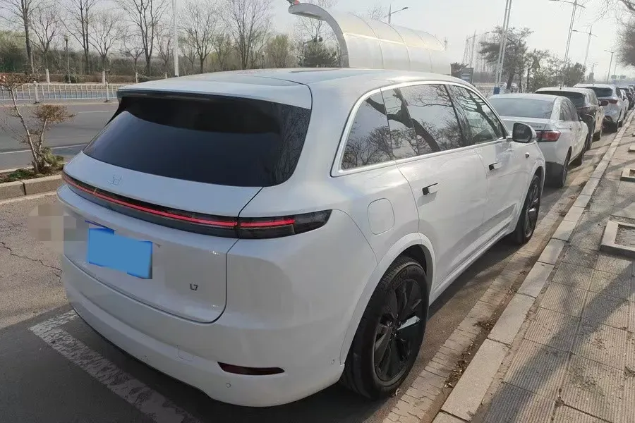 2025 Li L7 Range Extended 154HP REEV,autocango,china used car exporter,china ev exporter,chinese used car exporter,chinese used ev exporter