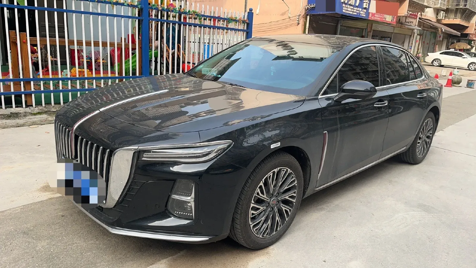 2025 HongQi H5 1.5T 169HP L4 1DHT Hybrid,autocango,china used car exporter,china ev exporter,chinese used car exporter,chinese used ev exporter