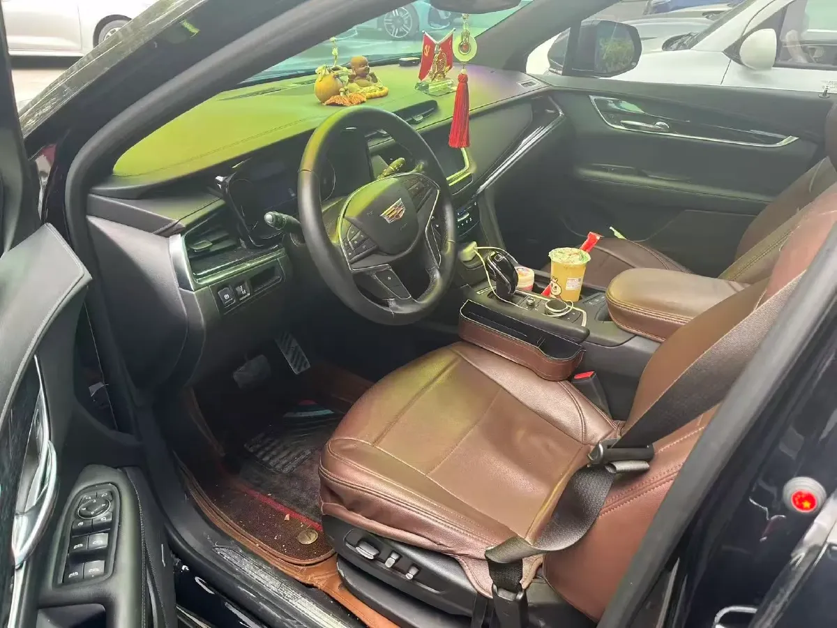 2021 Cadillac XT5 2.0T 237HP L4 9AT,autocango,china used car exporter,china ev exporter,chinese used car exporter,chinese used ev exporter