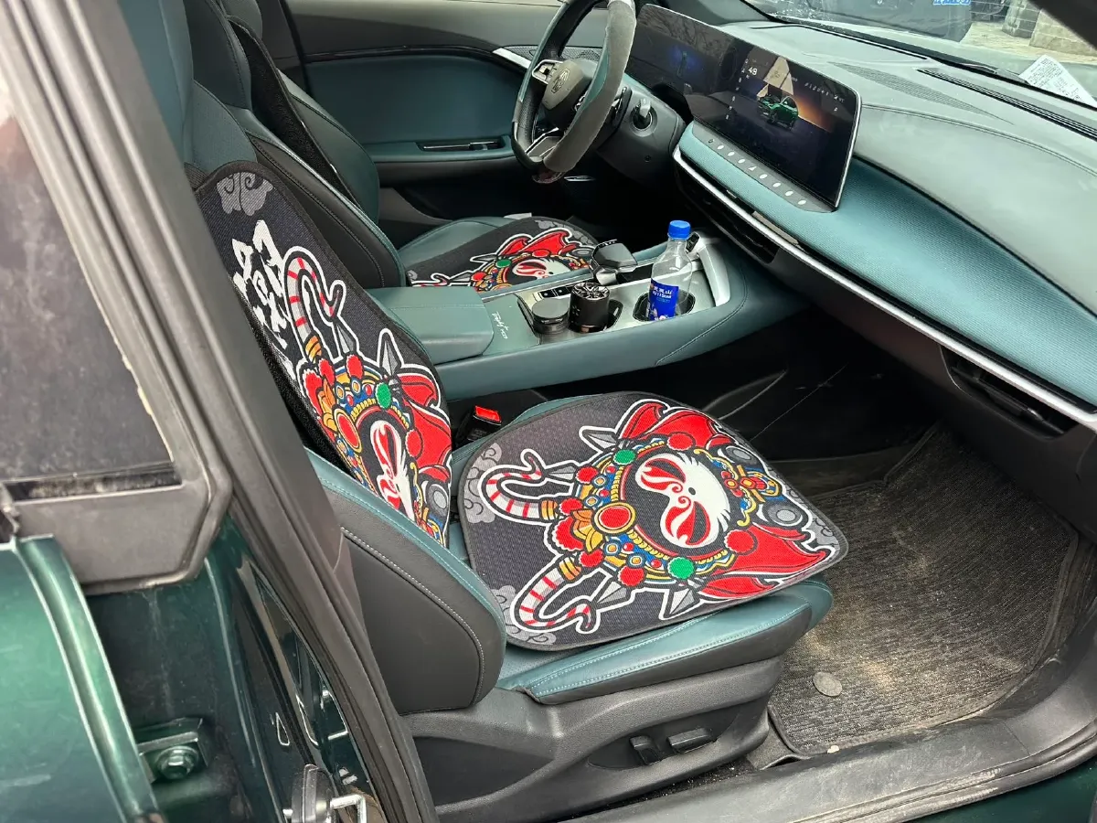 2025 MG 7 2.0T 261HP L4 9AT,autocango,china used car exporter,china ev exporter,chinese used car exporter,chinese used ev exporter