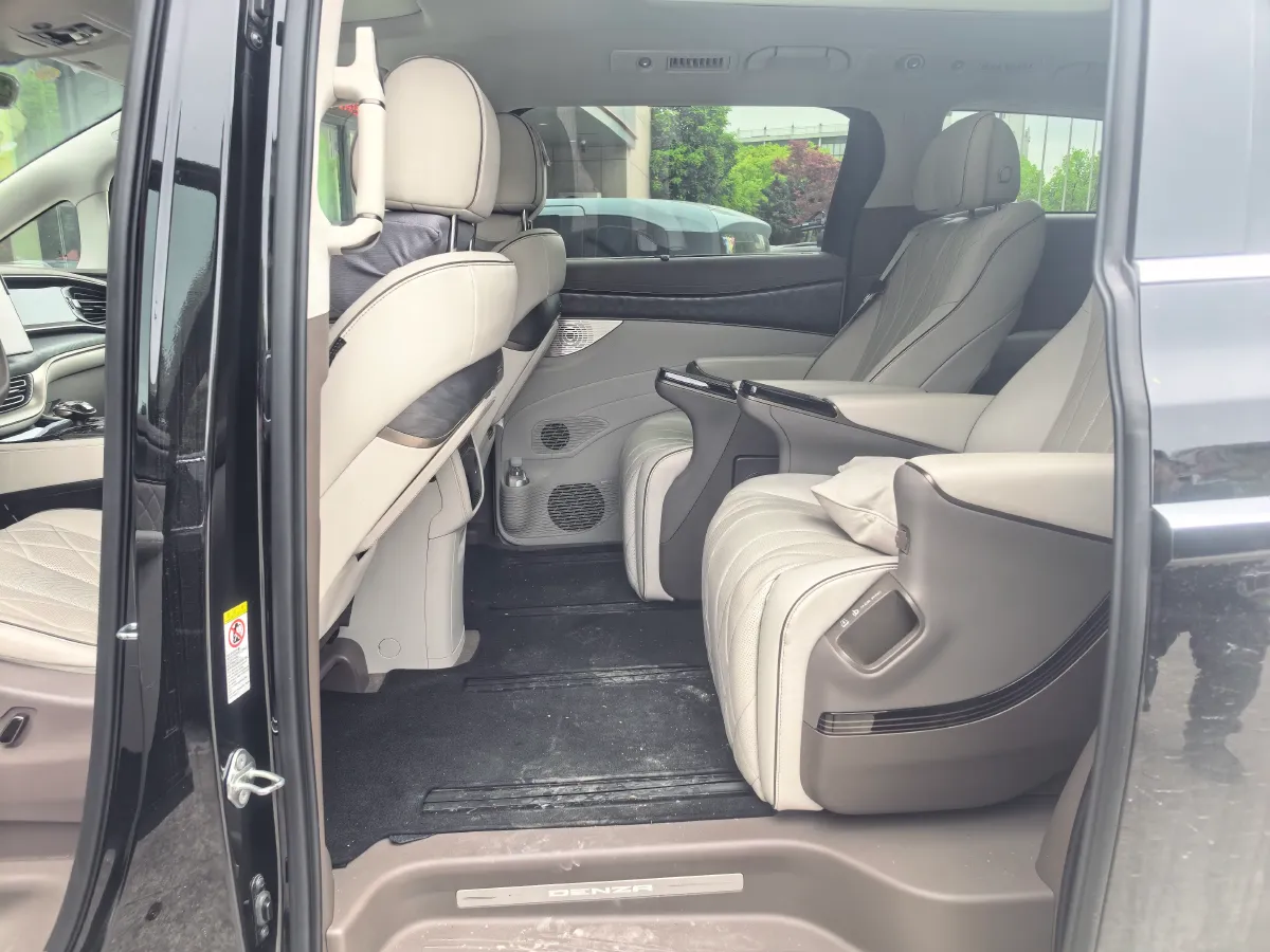 2023 Denza D9 1.5T 139HP L4 E-CVT PHEV 20.39KWH,autocango,china used car exporter,china ev exporter,chinese used car exporter,chinese used ev exporter