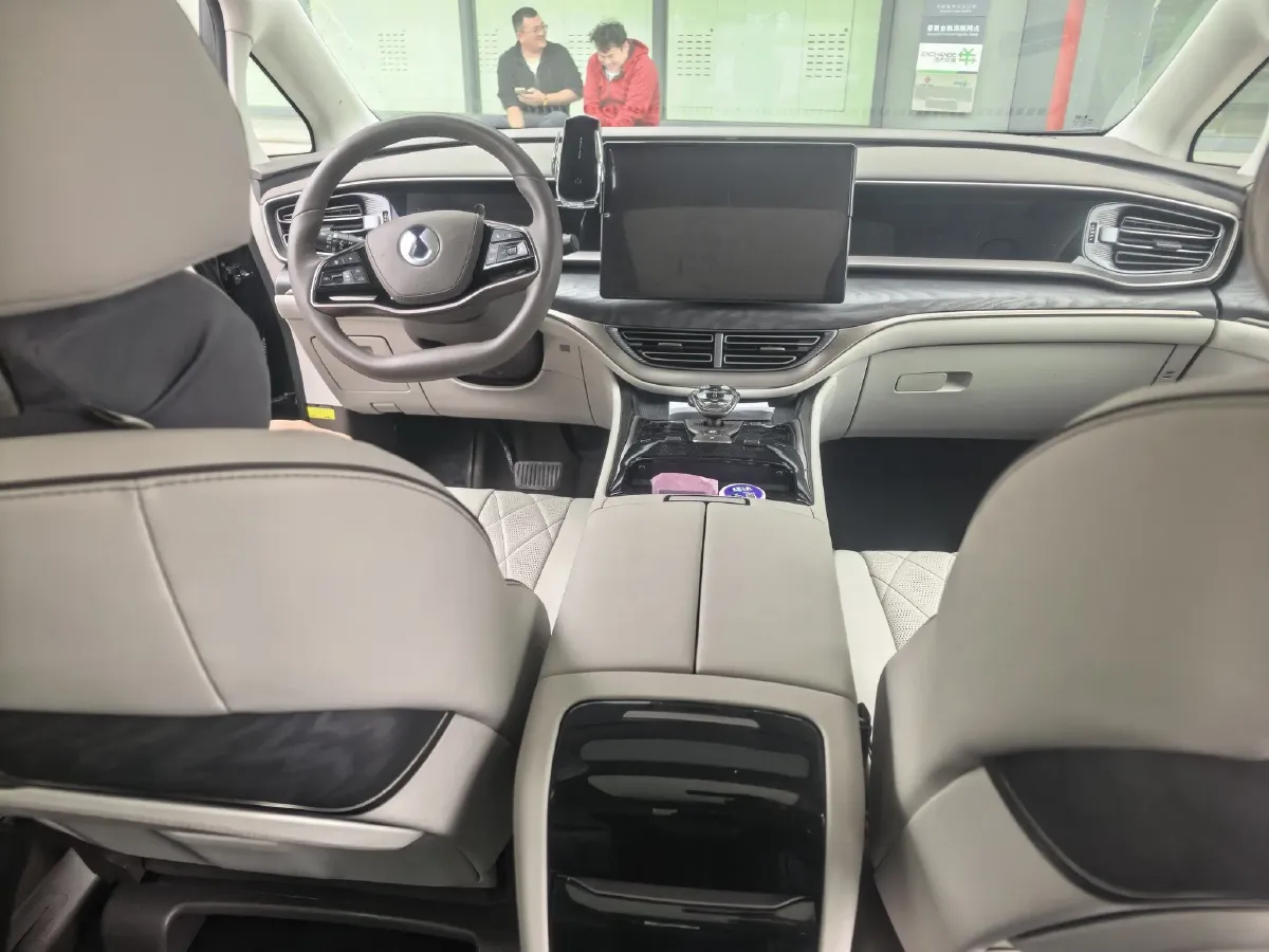 2023 Denza D9 1.5T 139HP L4 E-CVT PHEV 20.39KWH,autocango,china used car exporter,china ev exporter,chinese used car exporter,chinese used ev exporter