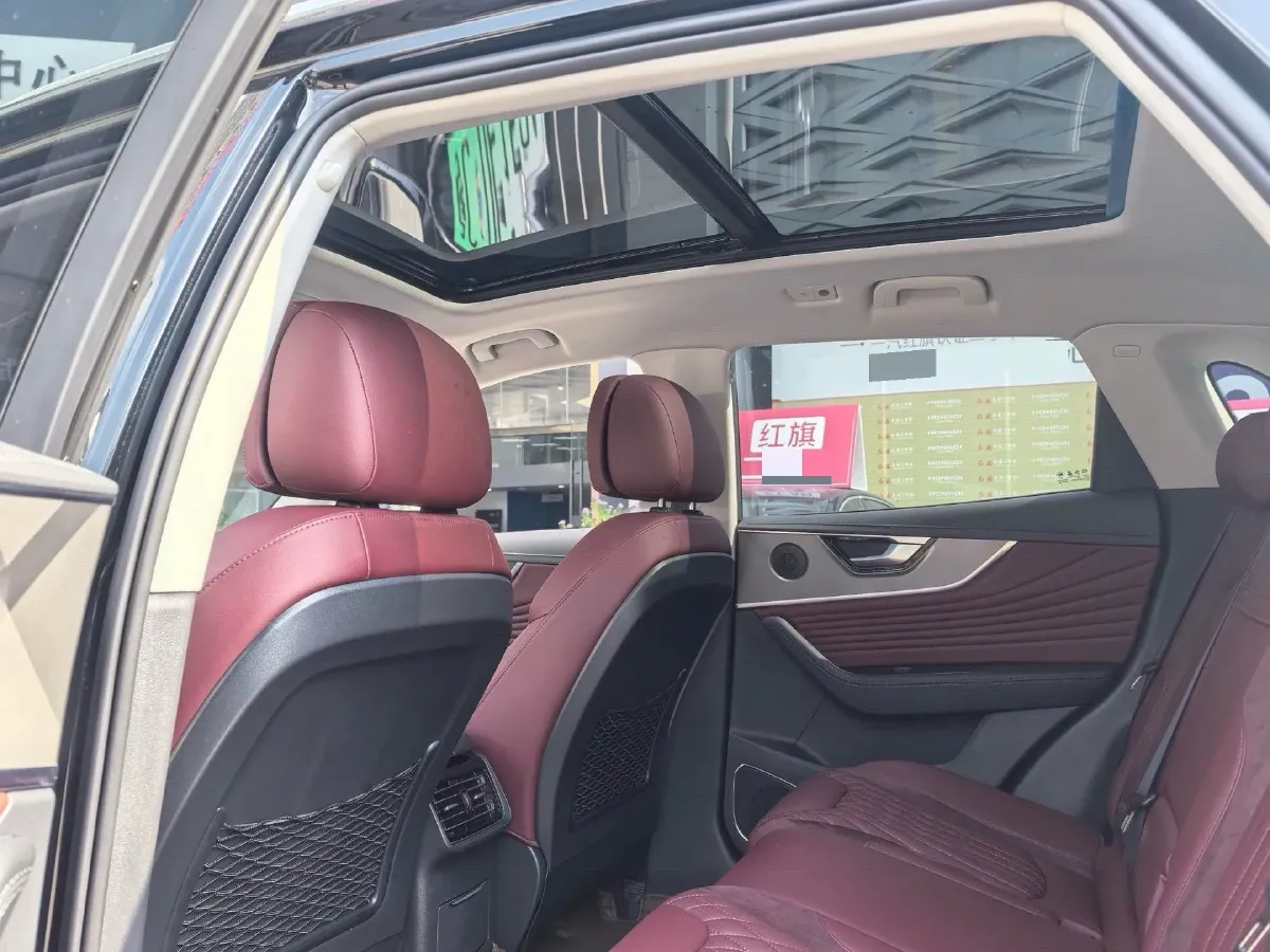 2023 HongQi HS5 2.0T 252HP L4 8AT,autocango,china used car exporter,china ev exporter,chinese used car exporter,chinese used ev exporter