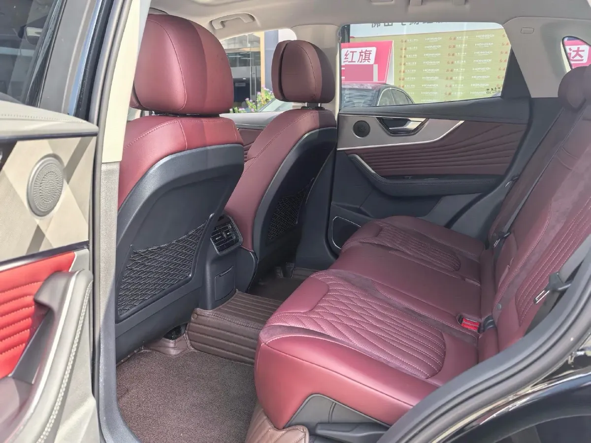 2023 HongQi HS5 2.0T 252HP L4 8AT,autocango,china used car exporter,china ev exporter,chinese used car exporter,chinese used ev exporter